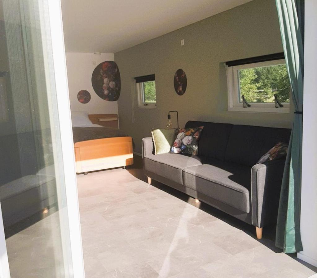 Grutsk Op 12 Bed & Breakfast Drachten Ngoại thất bức ảnh
