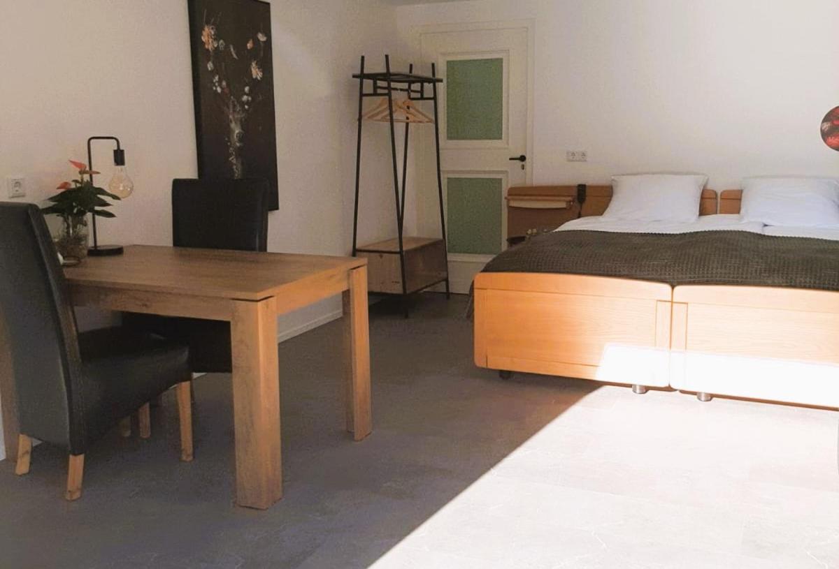 Grutsk Op 12 Bed & Breakfast Drachten Ngoại thất bức ảnh